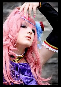 Cosplay-Cover: Luka Megurine - Sandplay Singing of Dragon