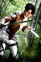 Cosplay-Cover: Levi