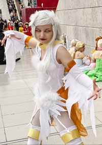 Cosplay-Cover: Shiny Reshiram [Gijinka]