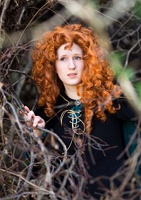 Cosplay-Cover: Merida Dunbroch (Epilogue Dress)