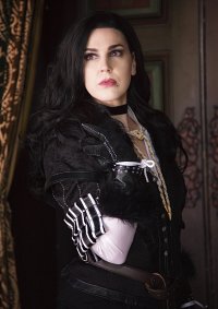 Cosplay-Cover: Yennefer von Vengerberg