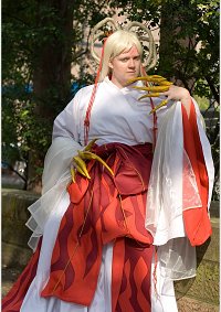 Cosplay-Cover: Hinoto (Red Flame Version)