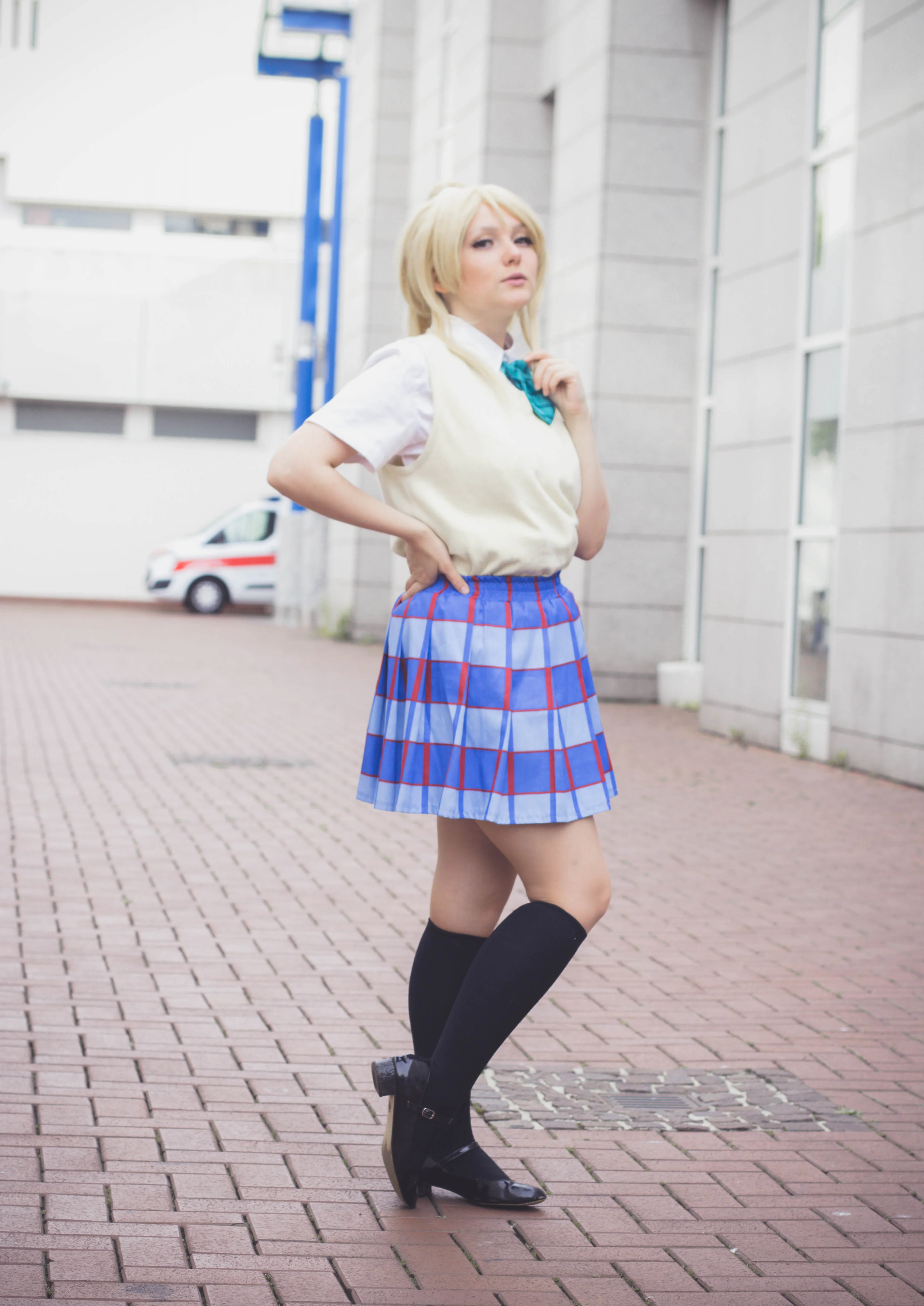 Cosplay-Cover: Eli Ayase Schuluniform