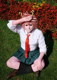 Cosplay-Cover: Mina Ashido [school uniform]