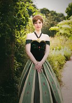 Cosplay-Cover: Anna von Arendelle [Coronation Dress]