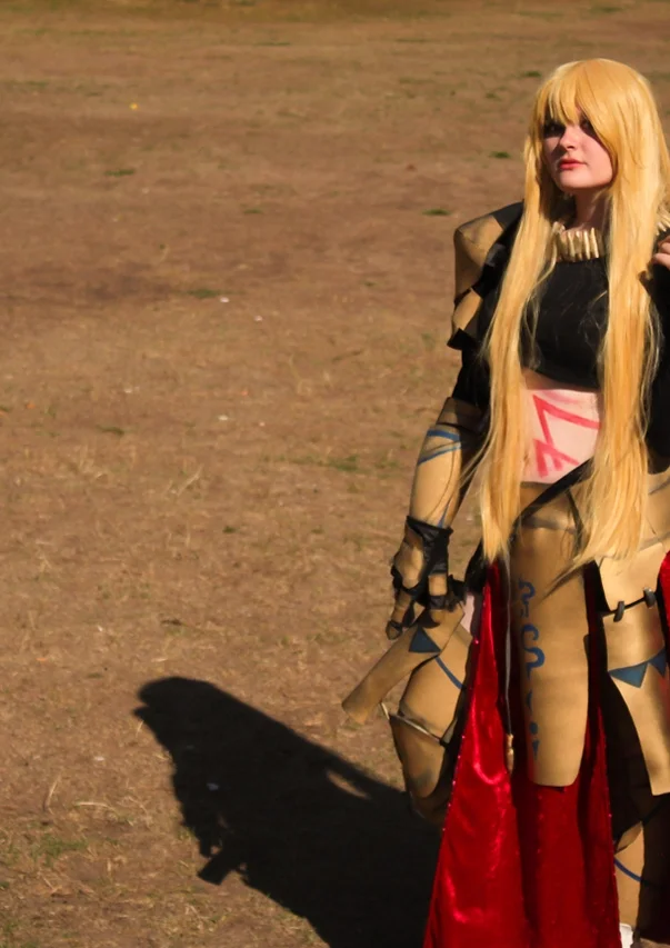 Cosplay-Cover: Female Gilgamesh