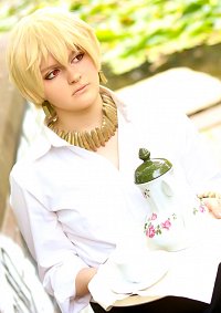 Cosplay-Cover: Waiter!Gilgamesh