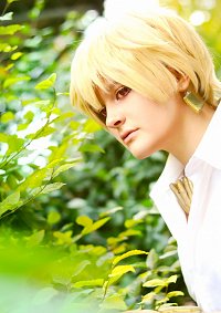 Cosplay-Cover: Waiter!Gilgamesh