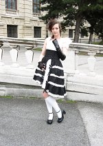 Cosplay-Cover: blackwhite asymetric Bodyline