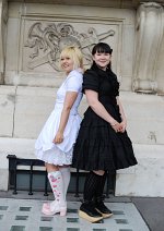 Cosplay-Cover: Sweet Kuro Lolita