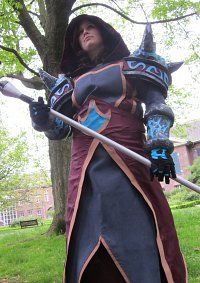 Cosplay-Cover: Mage Tier 11 Firelord's Vestments (WoW)