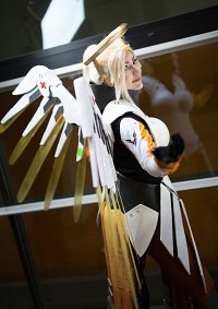 Cosplay-Cover: Angela "Mercy" Ziegler