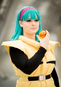 Cosplay-Cover: Bulma Briefs