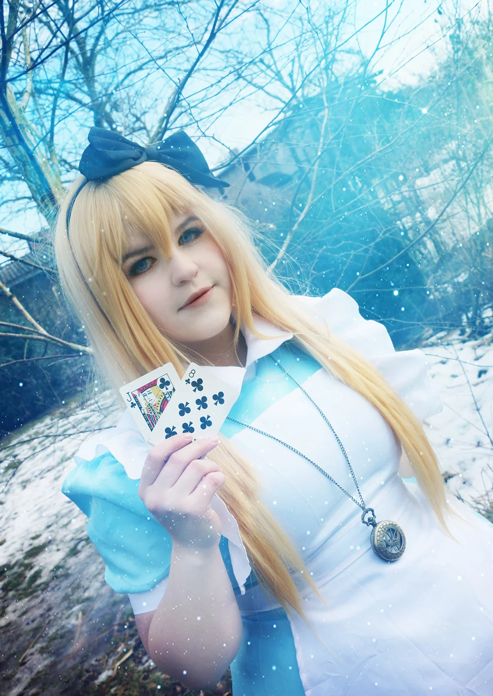 Cosplay-Cover: Alice •