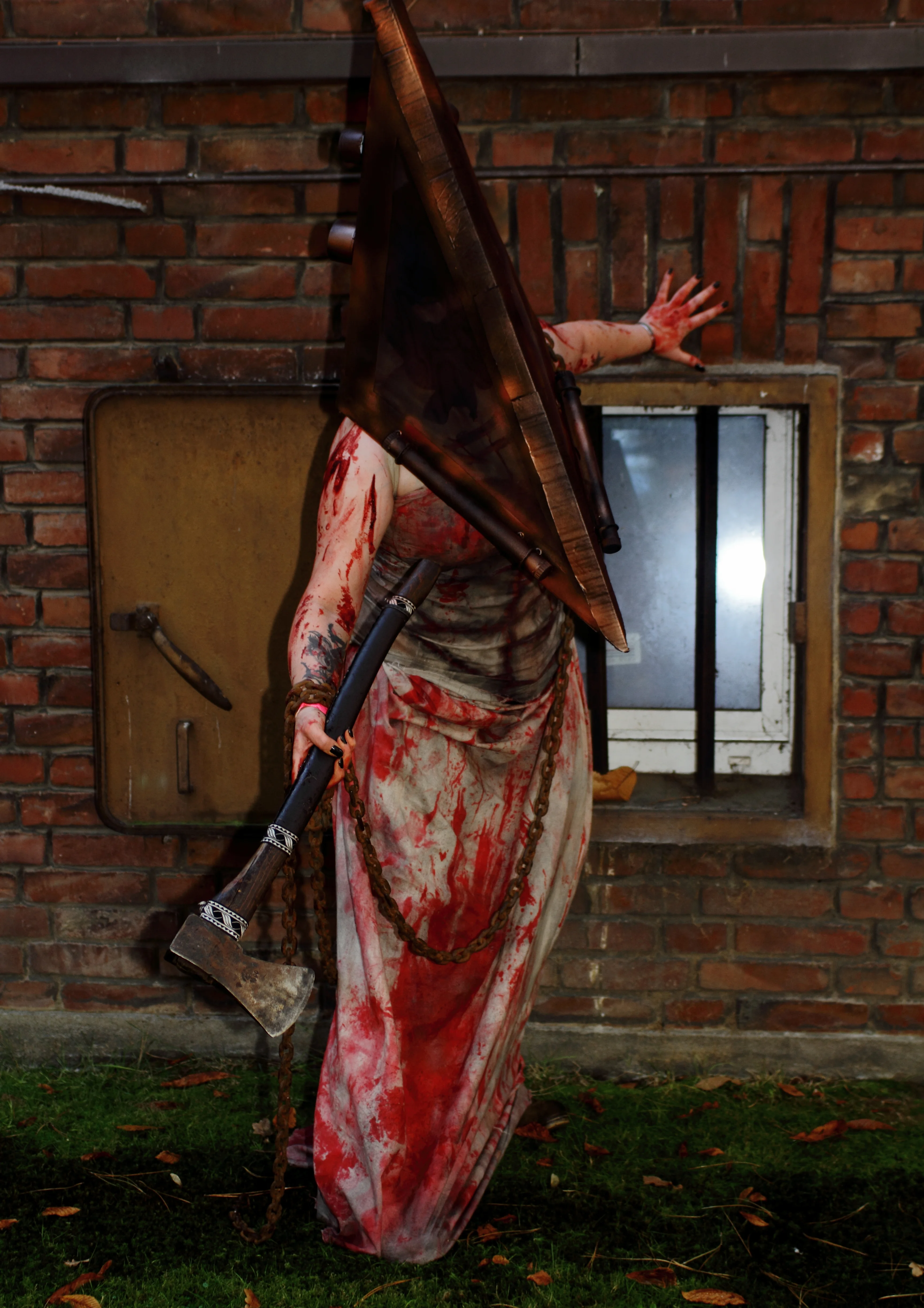 Cosplay-Cover: Pyramide Head