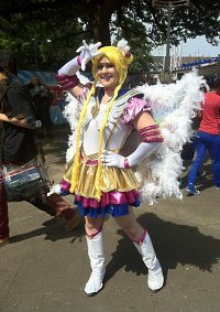 Cosplay-Cover: Eternal Sailor Moon Sera Myu Version