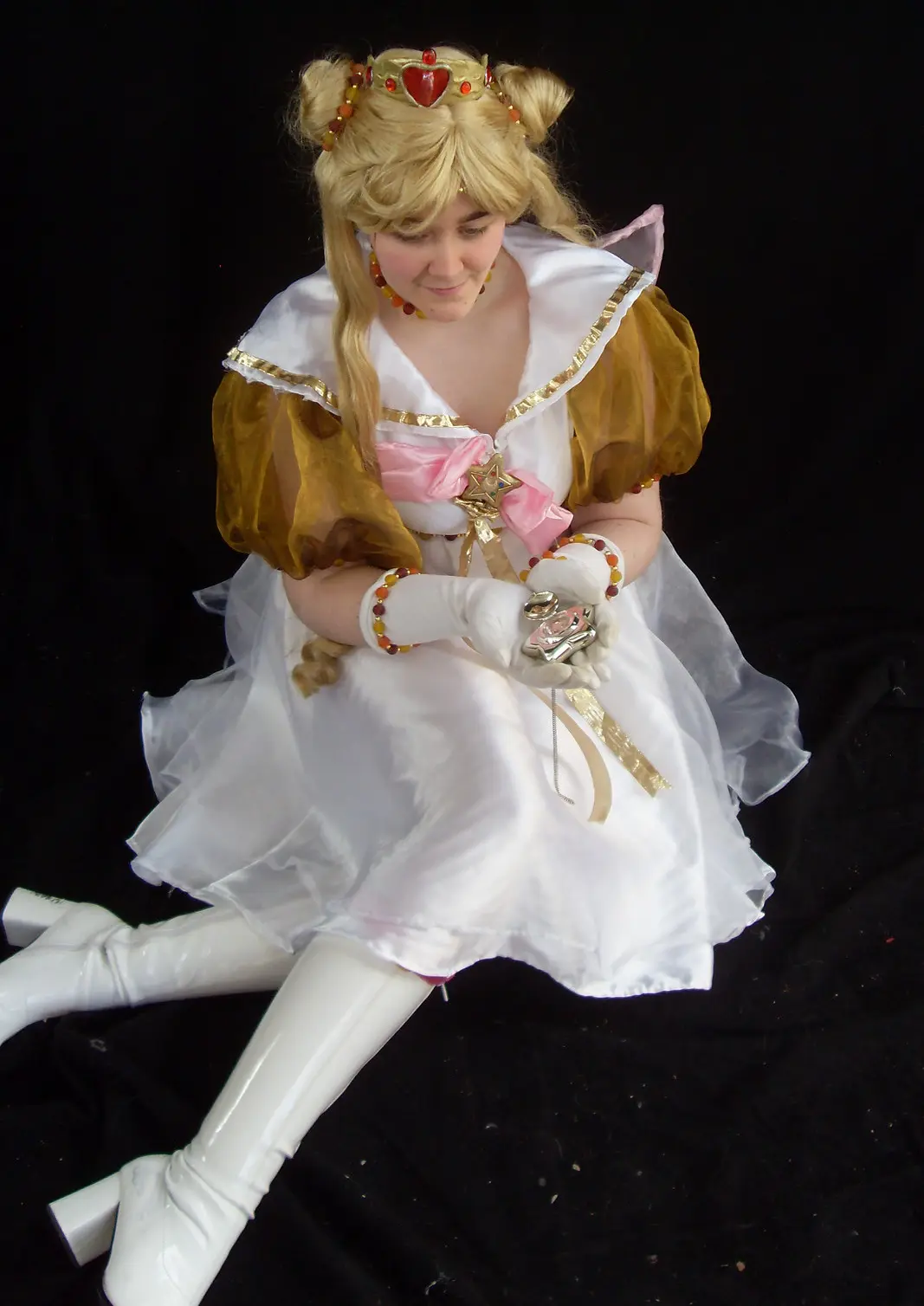 Cosplay-Cover: Neo Sailor Queen Serenity (Fanart Version)