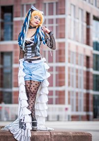 Cosplay-Cover: Alice(Cyber-inspiriert)