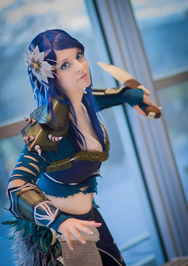 Cosplay-Cover: Elementarmagierin [Schatten Rüstung] |Guild Wars 2