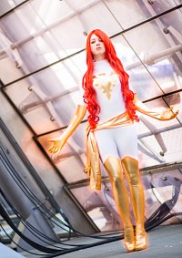 Cosplay-Cover: White Phoenix of the Crown