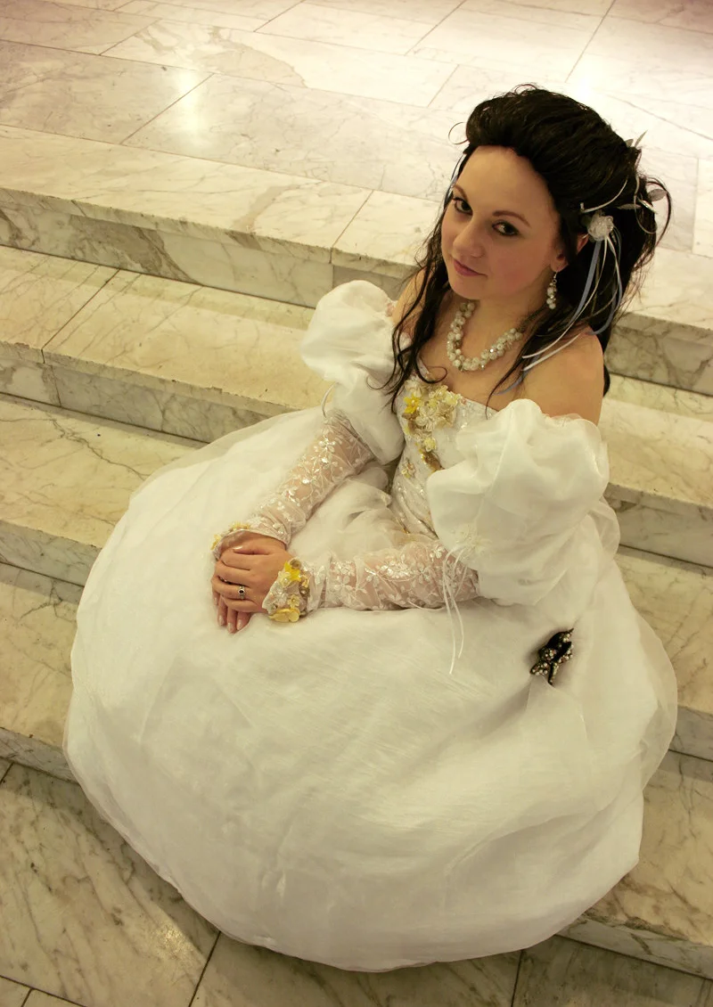 Cosplay-Cover: Sarah Williams (Ballkleid)