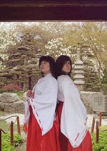 Cosplay-Cover: Kagome Higurashi ~Miko~ (Inuyasha)