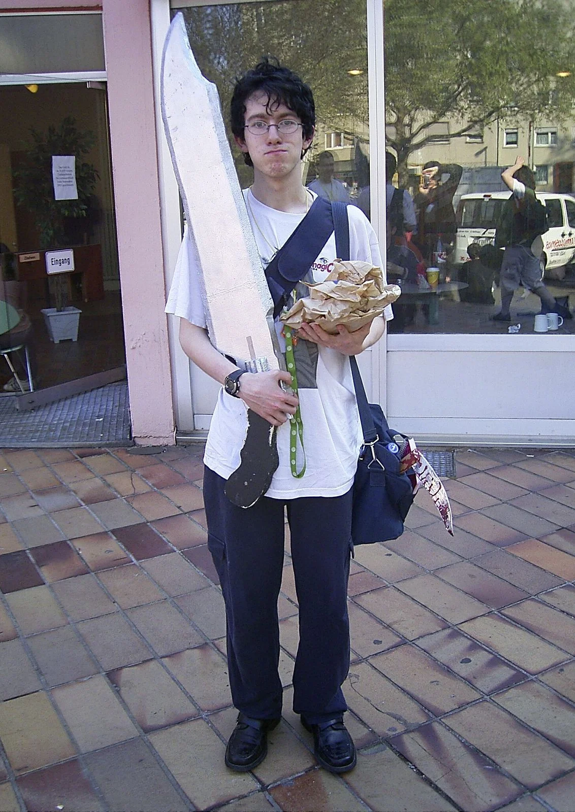 Cosplay-Cover: BR Brötchen-halter Leonhart