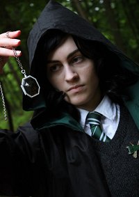 Cosplay-Cover: Regulus Arcturus Black (Slytherin-Schuluniform)