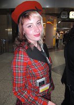 Cosplay-Cover: Red Tartan rasende Reporterin