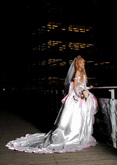 Cosplay-Cover: Sheryl Nome [Wedding Dress]
