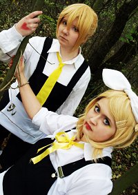 Cosplay-Cover: Rin Kagamine • Alice Human Sacrifice