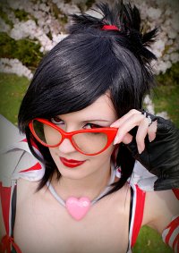 Cosplay-Cover: Vayne (Heartseeker)