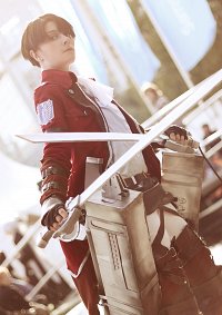 Cosplay-Cover: Levi Wings of Counterattack (red)