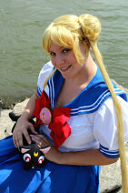 Cosplay-Cover: Usagi Tsukino *Sommerschuluniform*