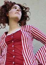 Cosplay-Cover: Mrs Lovett (by the sea red&white striped dress)