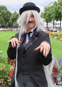 Cosplay-Cover: Undertaker - Charlie Chaplin Version - Band 13