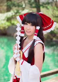 Cosplay-Cover: Reimu Hakurei