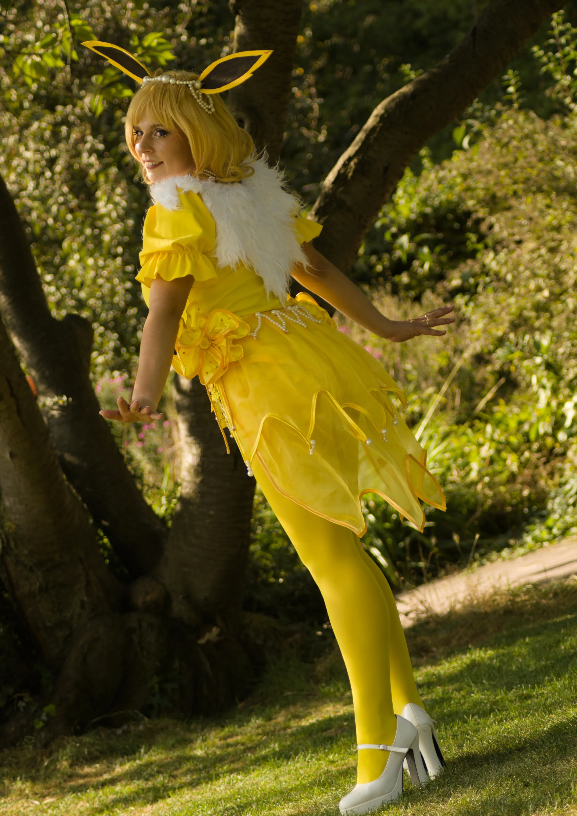 Cosplay-Cover: Jolteon Gijinka