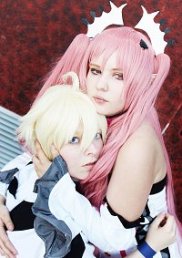 Cosplay-Cover: Mikaela Hyakuya - Sanguinem Child