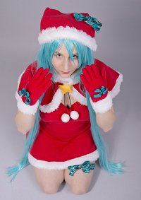 Cosplay-Cover: Miku Hatsune (Christmas)