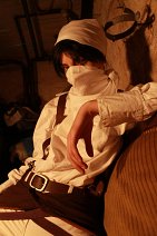 Cosplay-Cover: Rivaille (Levi) [Putzkolonne]