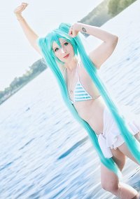 Cosplay-Cover: Miku Hatsune [Bikini]