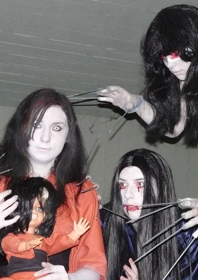 Cosplay-Cover: Mutter und Kind
