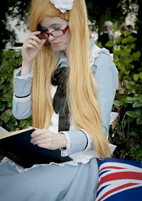 Cosplay-Cover: Alice Kirkland/ UK [Basic]