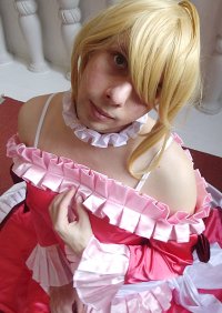 Cosplay-Cover: Lucy Heartfilia (Kleid)