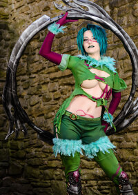 Cosplay-Cover: Tira (SCIII)