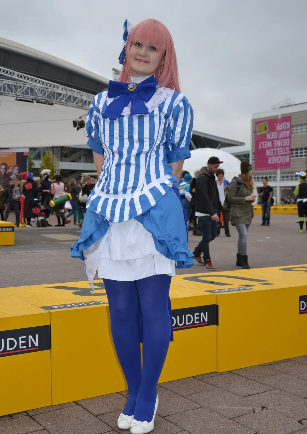 Cosplay-Cover: Luka Megurine ♕ Project Diva Blue