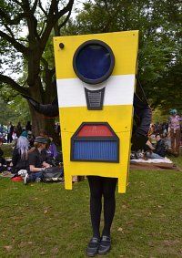 Cosplay-Cover: Claptrap (1. Versuch aus Pappe :D)