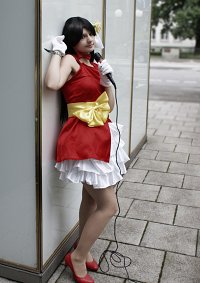 Cosplay-Cover: Rei Hino (Songdress)