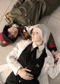 Cosplay-Cover: Adolf K. Weismann [Flashback]